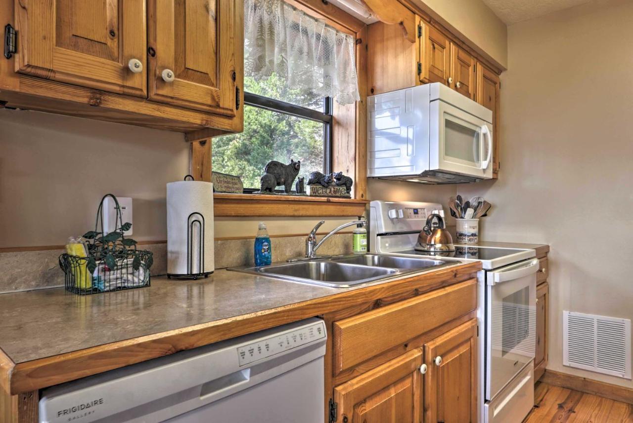 Smoky Mountain Retreat With Hot Tub, Arcade Games Villa Pigeon Forge Exterior photo