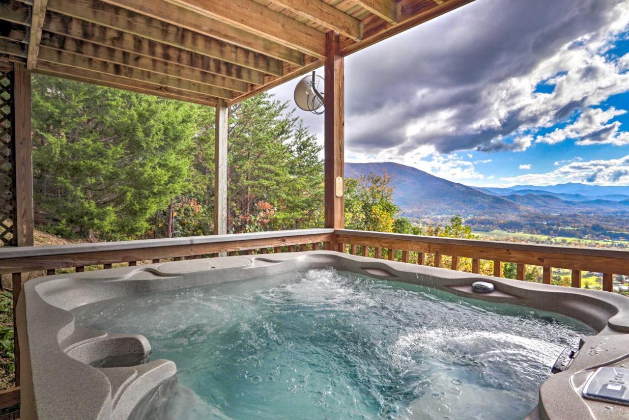Smoky Mountain Retreat With Hot Tub, Arcade Games Villa Pigeon Forge Exterior photo